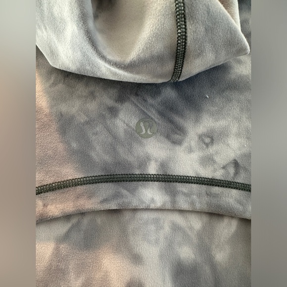 Lululemon Hooded Define Jacket Marble Gray Athleisure Workout | Size 6 - Picture 13 of 14